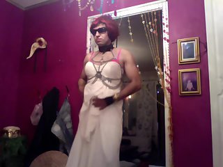 Moniq, cute crossdresser have fun