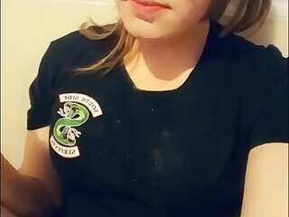 Quivering Clit