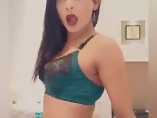 Mumbai Gorgeous Trans Girl 2 xhqA7w8 044013 1462825