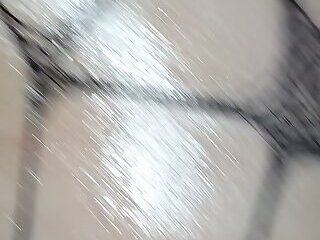 Entrenando su estrecho ano