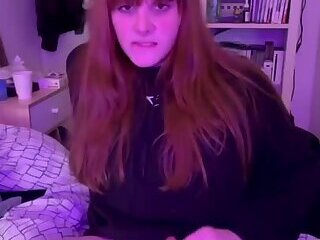 11/15 French thicc touch herself