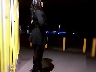 Belle petite salope trans shemale pute a bite travesti francaise celia cross