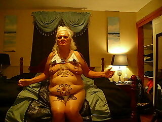 WhiteShuggah Displays Her New Inking