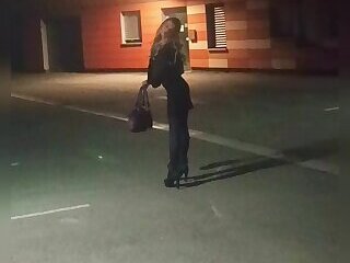 Belle petite salope trans shemale pute a bite travesti francaise celia cross