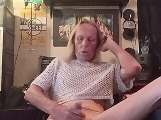 Mature CD Janis Wylde afternoon jerk off