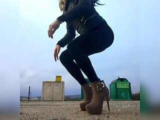 Belle petite salope trans shemale pute a bite travesti francaise celia cross