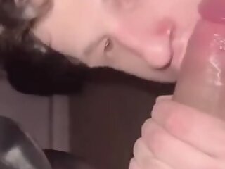 Levando pau de travesti no cu feito uma puta