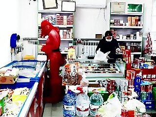 红色紧身丝袜超市购物
