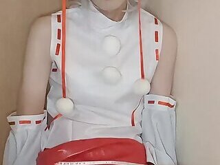 Cosplayer play her anal