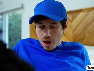 Stepteen caught TS stepmom sucking carrier boys dick