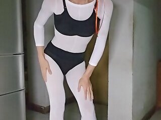 crossdress VID_20250220_203514