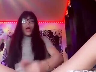 Shooting teen cum