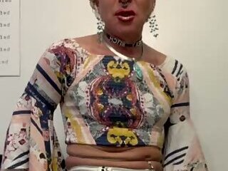 Sexy Bitch SaShulya. She wants to Fuck her Pussy