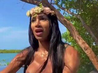 Laura outdoor cum