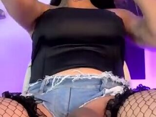 Big balls latina cums 5
