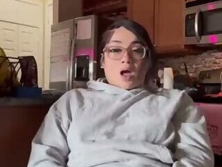 Thick latina cum thumbnail