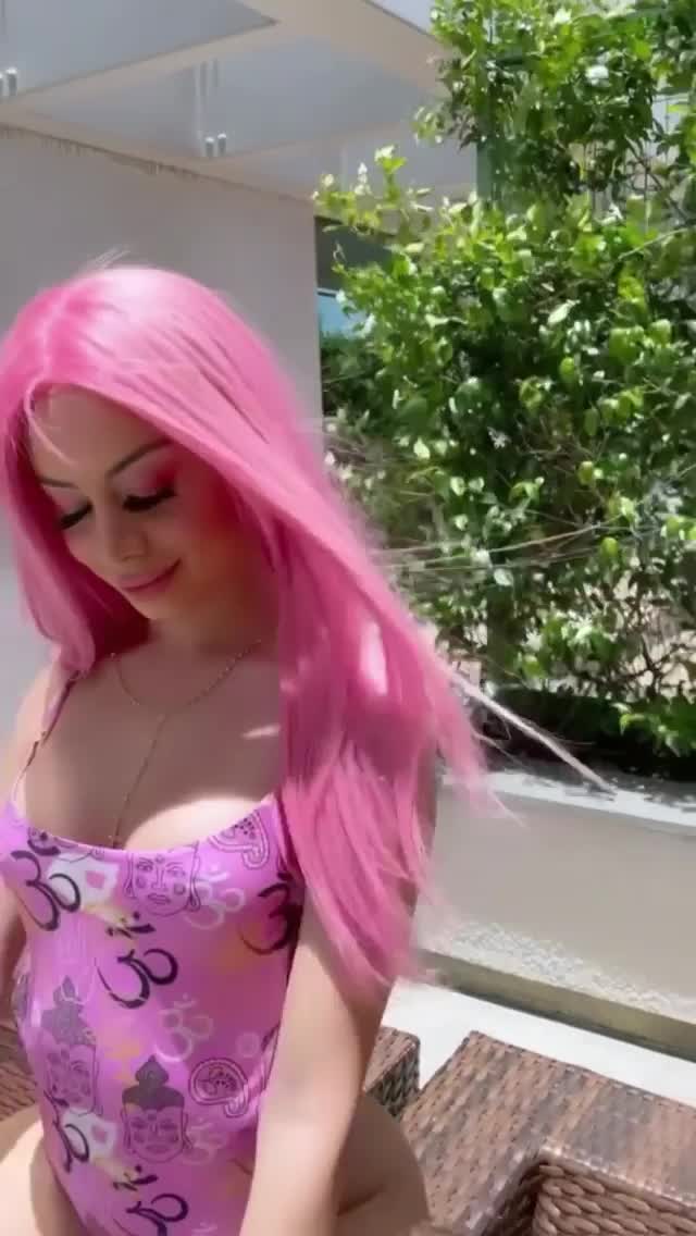 Teen brazilian model Car0l Suri