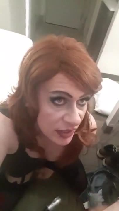 CD Cums While Sucking Off Daddy