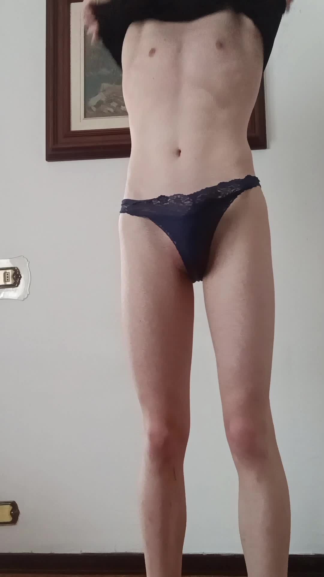 Oiled femboy