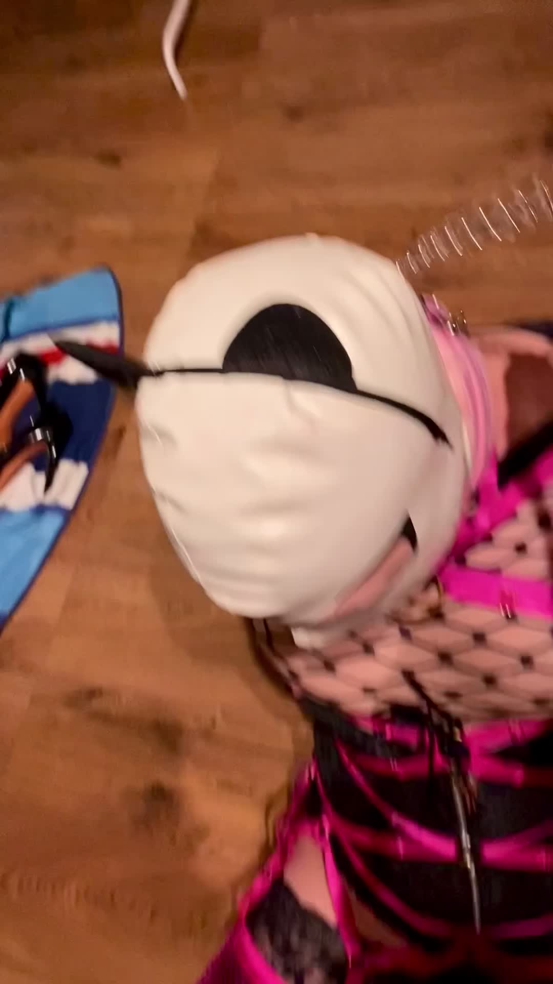 Masked Slave 5