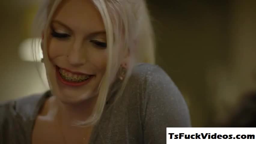 Bigtits Alessandra Albuquerque gets wild with her fleshlight