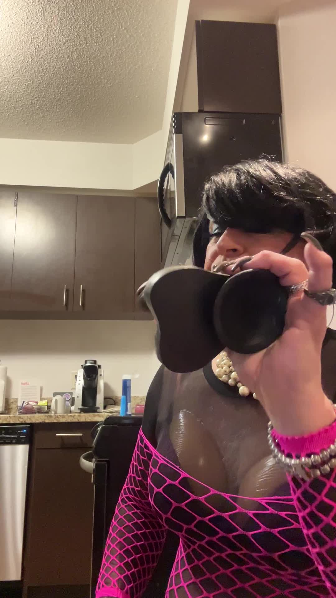 CdTina eats her thick load