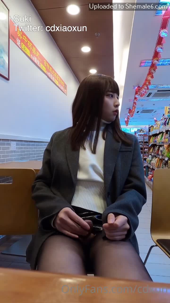 Asian restaurant cum