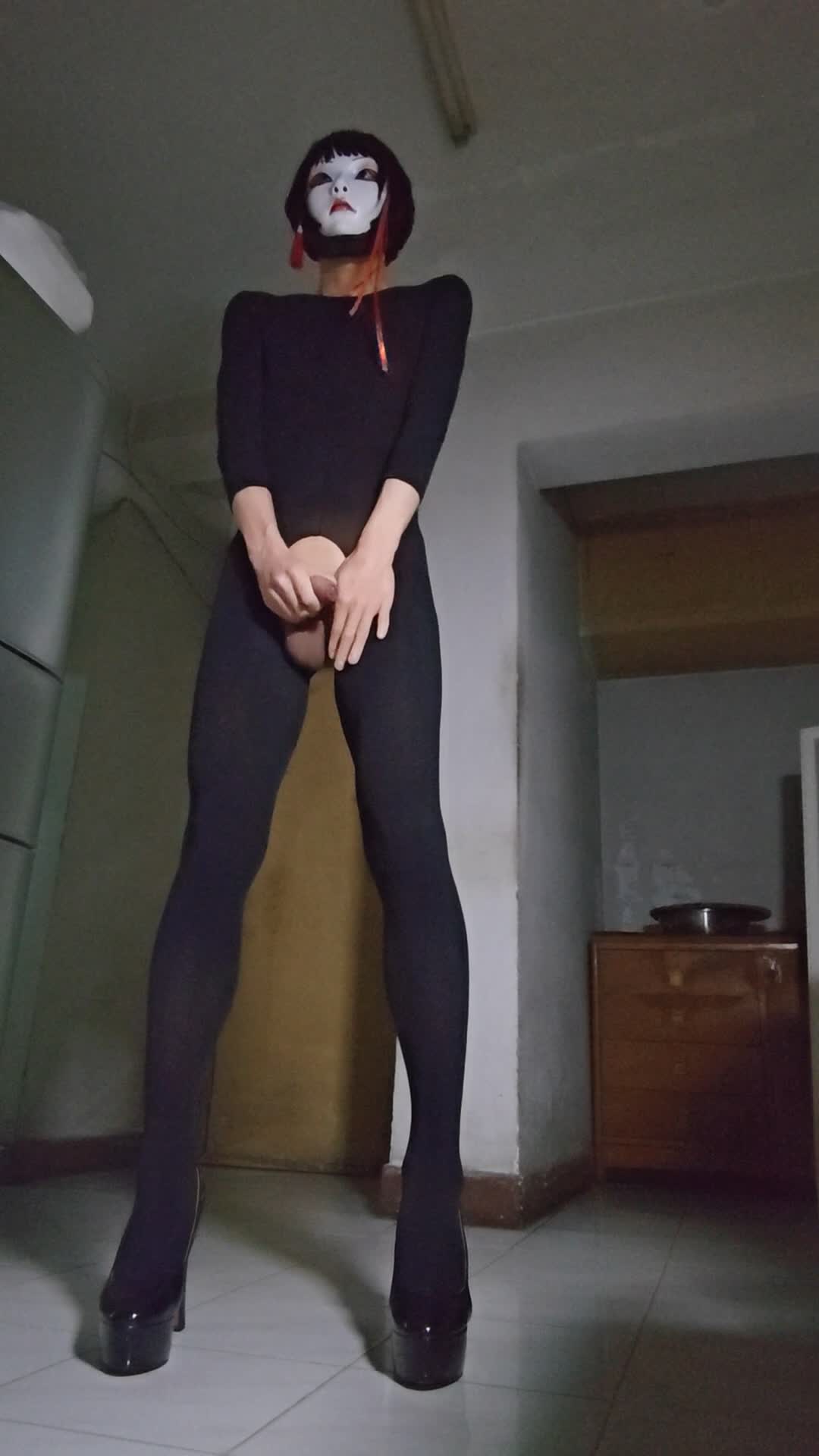 crossdress VID_20250213_212634