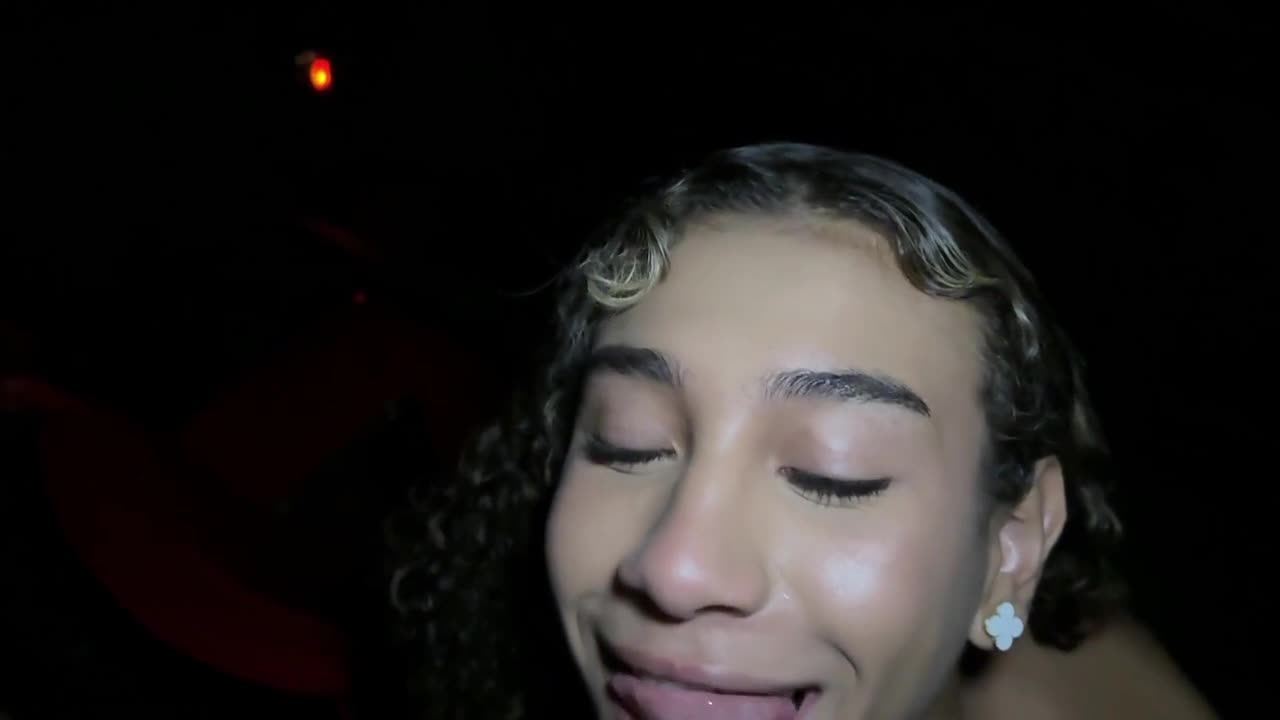 Hotsolzinha Levando V Rias Leitadas No Cinem O Em S O P