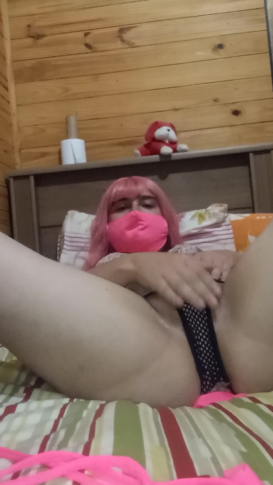 Masked Sissy show your boy-pussy