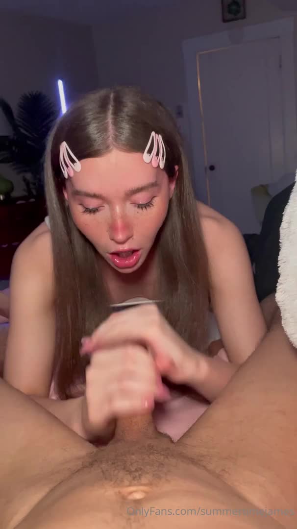 Snowbunny Inhales BBC & Slaps It On Her Face Until It Explodes Cum On Her Pink Pretty Mouth